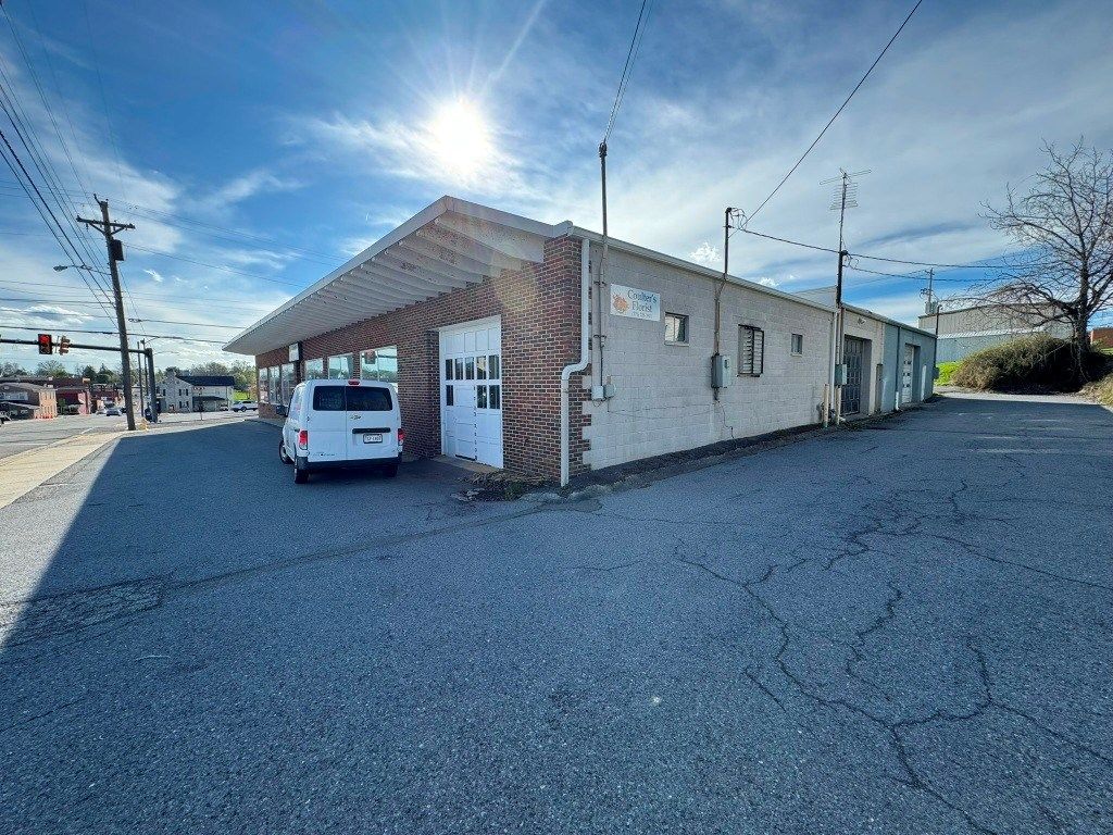 Photo of 200 E Monroe Street, Wytheville, VA 24382 (MLS # 109486)