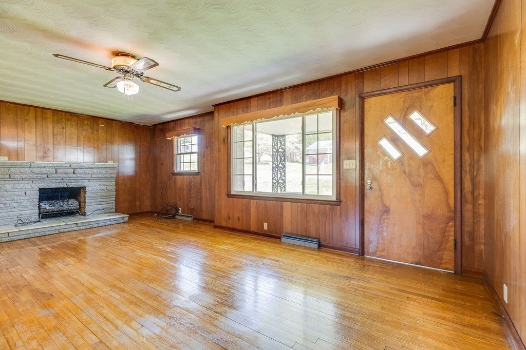 Photo of 15060 Whites Mill Rd, Abingdon, VA 24210 (MLS # 109746)