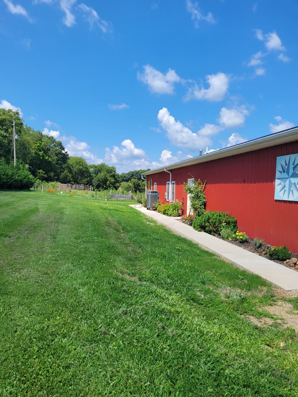 Photo of 1140 Powder Mill Road, Ivanhoe, VA 24350 (MLS # 102991)