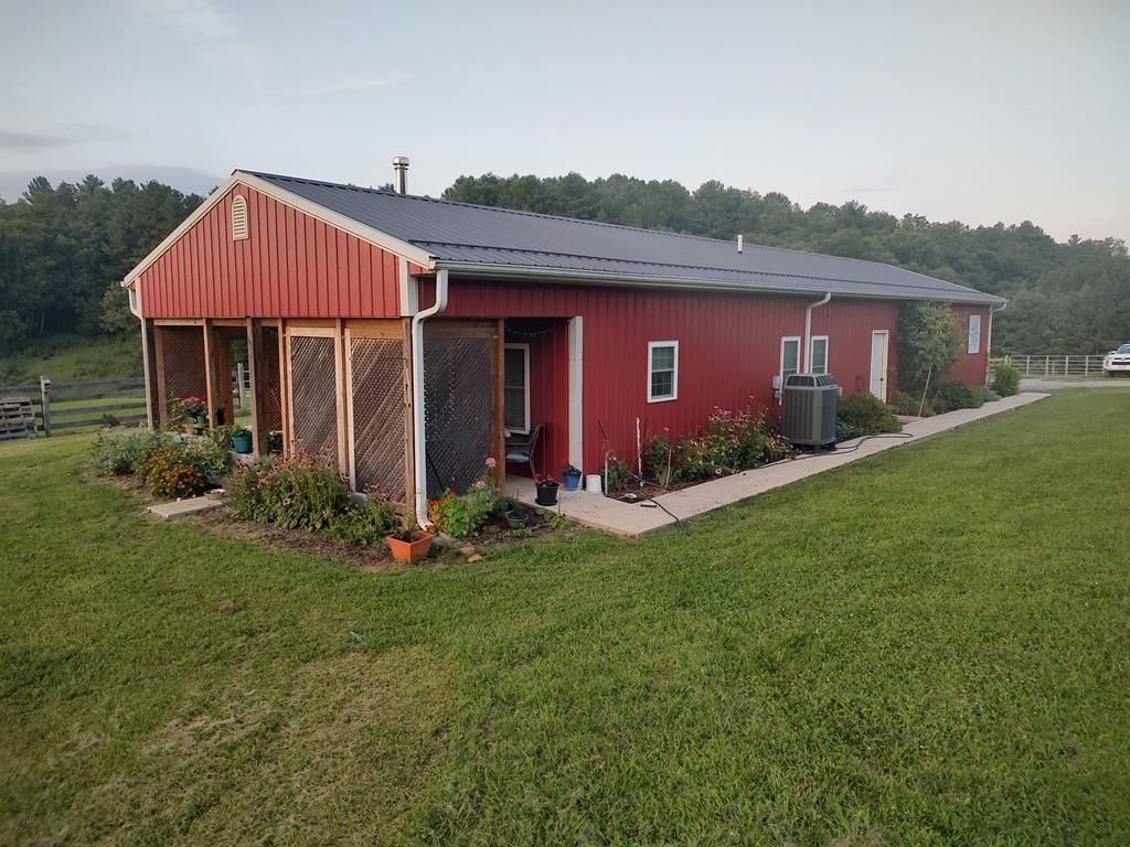 Photo of 1140 Powder Mill Road, Ivanhoe, VA 24350 (MLS # 102991)