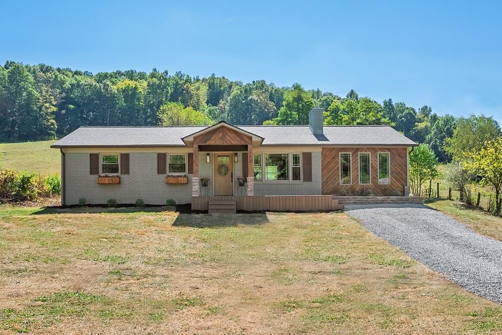 Photo of 983 Sanders Mines Rd, Max Meadows, VA 24360 (MLS # 103468)