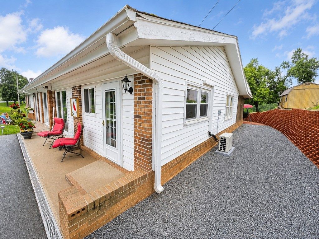 Photo of 237 Wildwood Lane, Galax, VA 24333 (MLS # 110298)