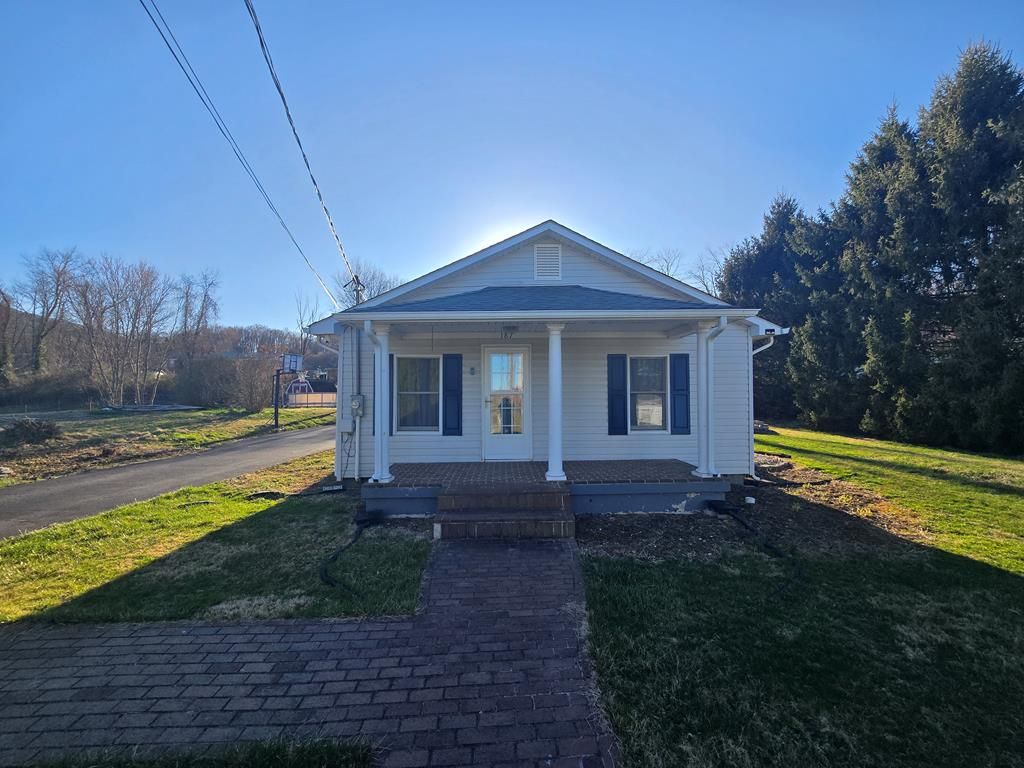 Photo of 187 Painter Street, Tazewell, VA 24651 (MLS # 109127)