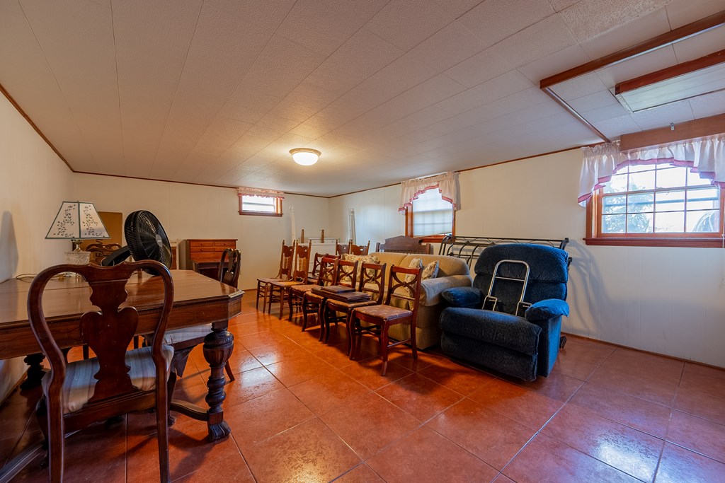 Rural Retreat, Virginia 24368, United States, 5 Bedrooms Bedrooms, ,3 BathroomsBathrooms,Residential,Contingent,7683