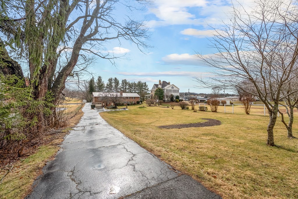 Rural Retreat, Virginia 24368, United States, 5 Bedrooms Bedrooms, ,3 BathroomsBathrooms,Residential,Contingent,7683