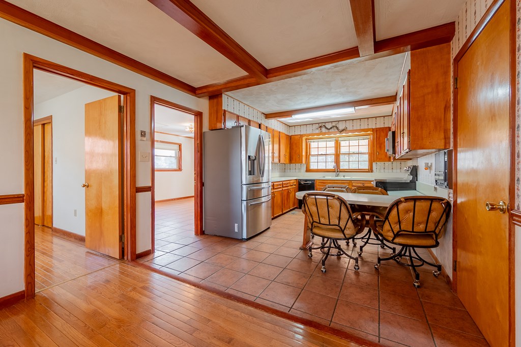 Rural Retreat, Virginia 24368, United States, 5 Bedrooms Bedrooms, ,3 BathroomsBathrooms,Residential,Contingent,7683