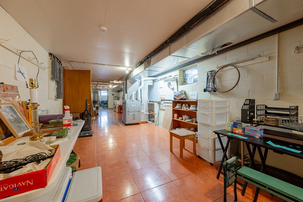 Rural Retreat, Virginia 24368, United States, 5 Bedrooms Bedrooms, ,3 BathroomsBathrooms,Residential,Contingent,7683