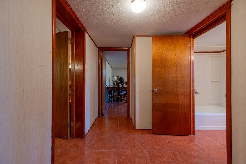 Rural Retreat, Virginia 24368, United States, 5 Bedrooms Bedrooms, ,3 BathroomsBathrooms,Residential,Contingent,7683