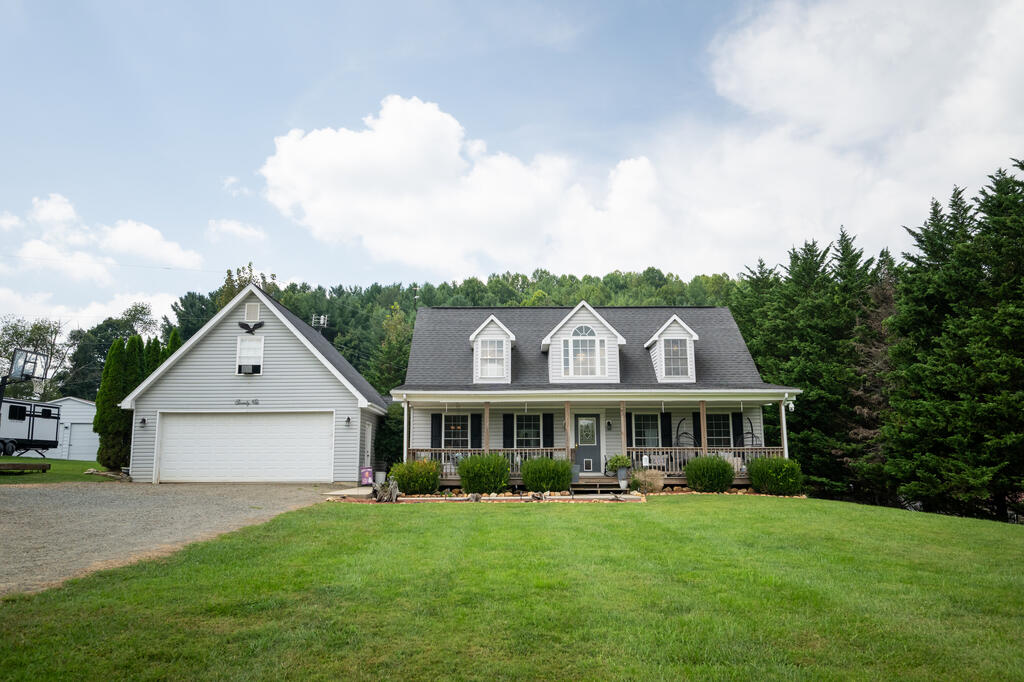 Photo of 79 Silver Mine Trl, Galax, VA 24333 (MLS # 112063)