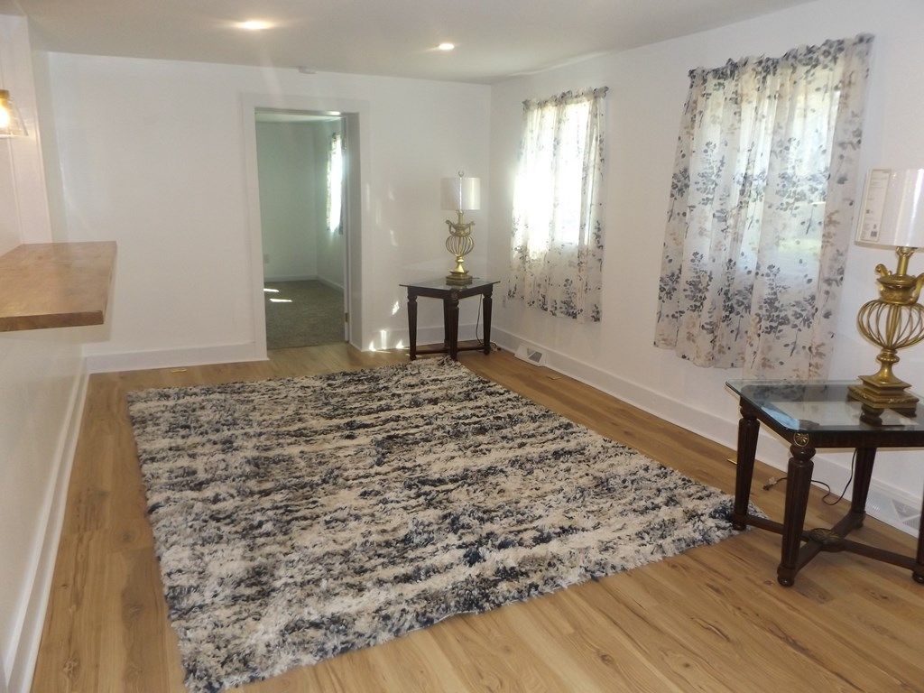 Photo of 700 West Grayson St, Hillsville, VA 24343 (MLS # 109642)