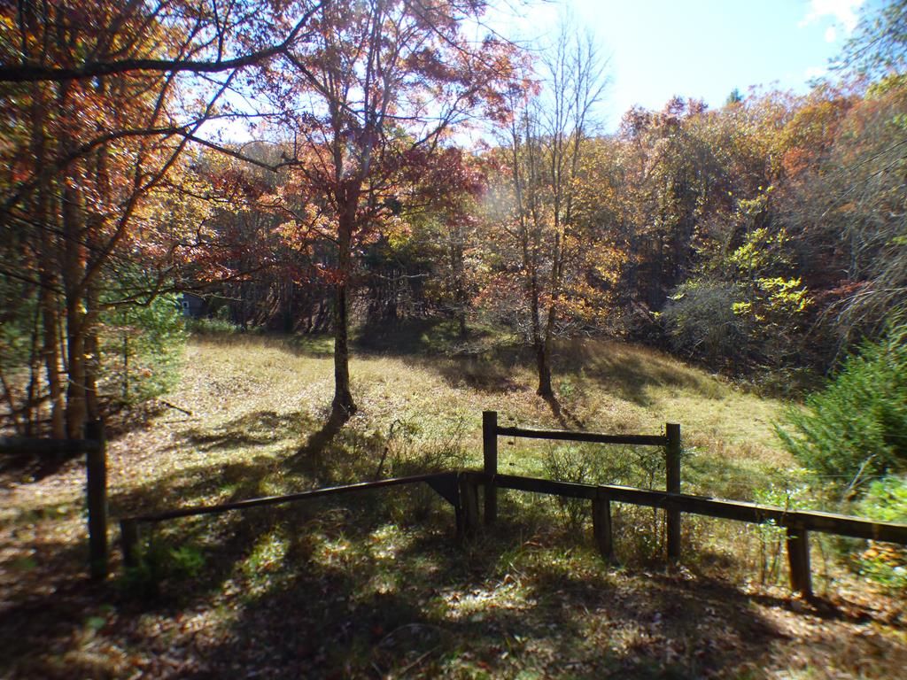 Photo of 2501 Case Knife RIdge Road #n/a, Pulaski, VA 24301 (MLS # 103879)