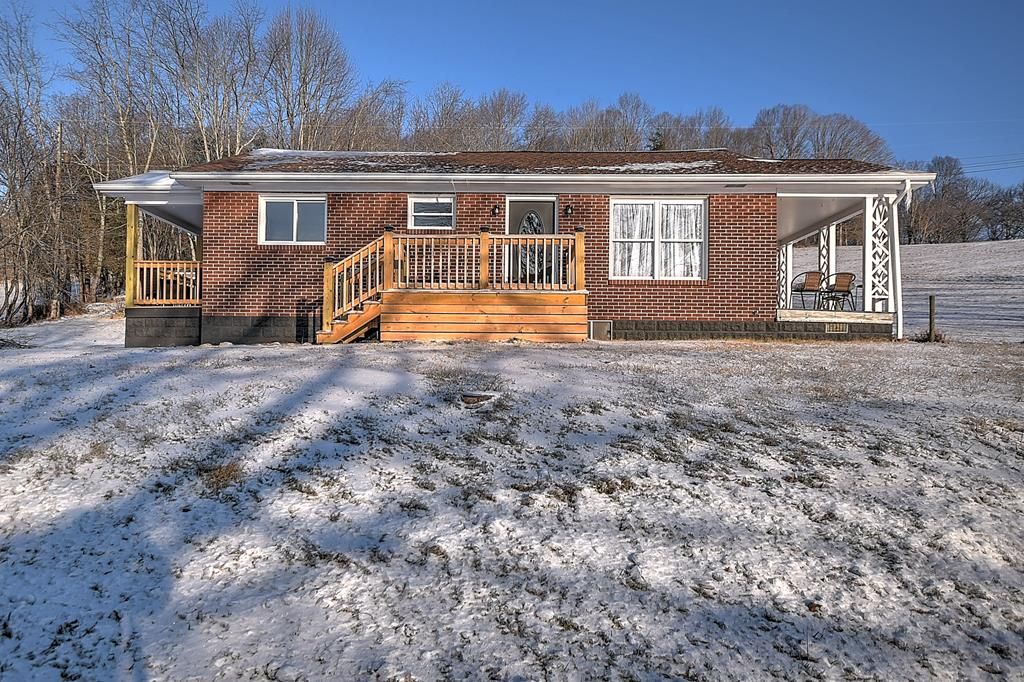 Photo of 31401 Old Saltworks Rd, Meadowview, VA 24361 (MLS # 104696)