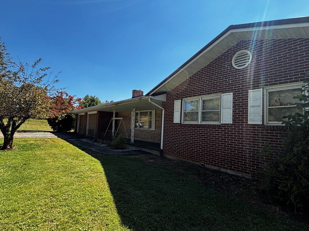 Photo of 375 Barberry Rd, Floyd, VA 24091 (MLS # 103597)
