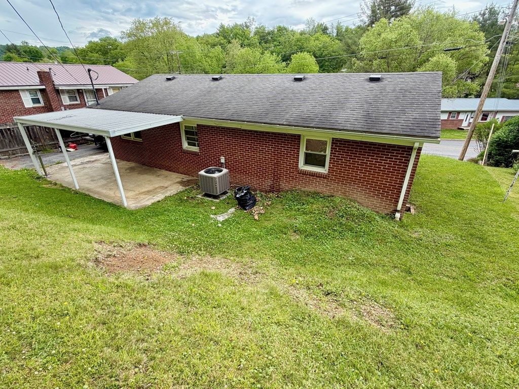 Photo of 216 Burnette St, Richlands, VA 24641 (MLS # 110279)