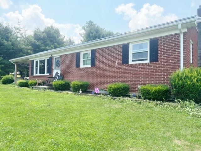 Photo of 190 Meadow Run, Wytheville, VA 24382 (MLS # 111138)