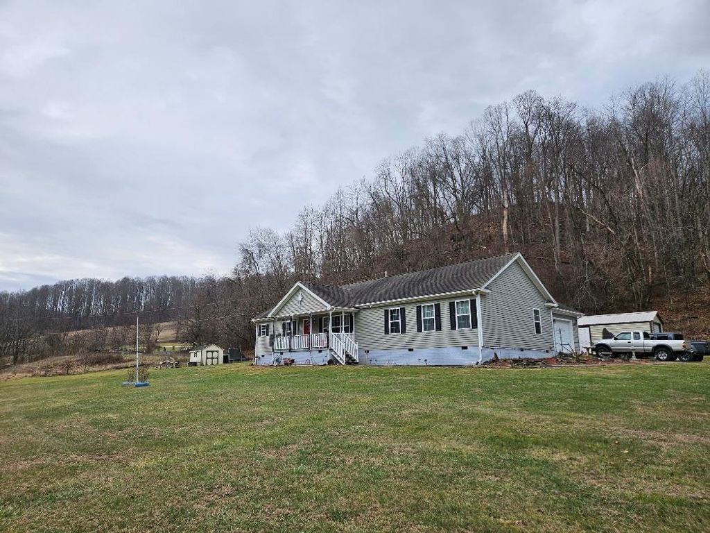 Photo of 31400 Rich Valley Rd, Meadowview, VA 24361 (MLS # 104535)