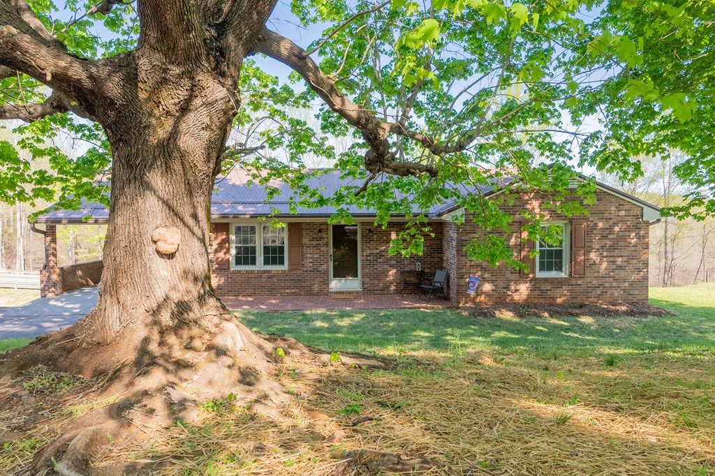 Photo of 153 Fairystone Church Rd, Stuart, VA 24171 (MLS # 109540)