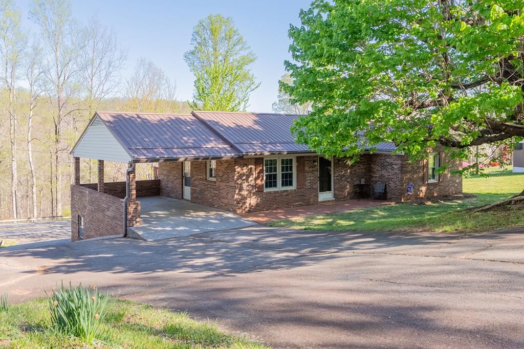 Photo of 153 Fairystone Church Rd, Stuart, VA 24171 (MLS # 109540)