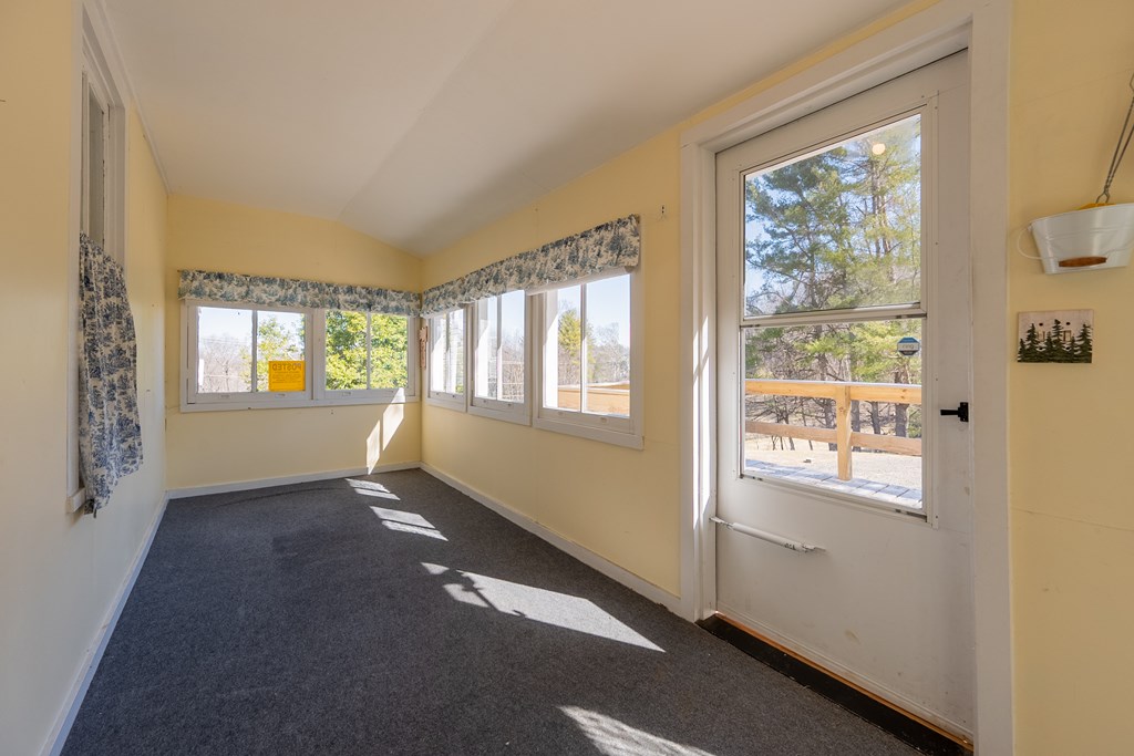 Austinville, Virginia 24312, United States, 3 Bedrooms Bedrooms, ,2 BathroomsBathrooms,Residential,Active,89209