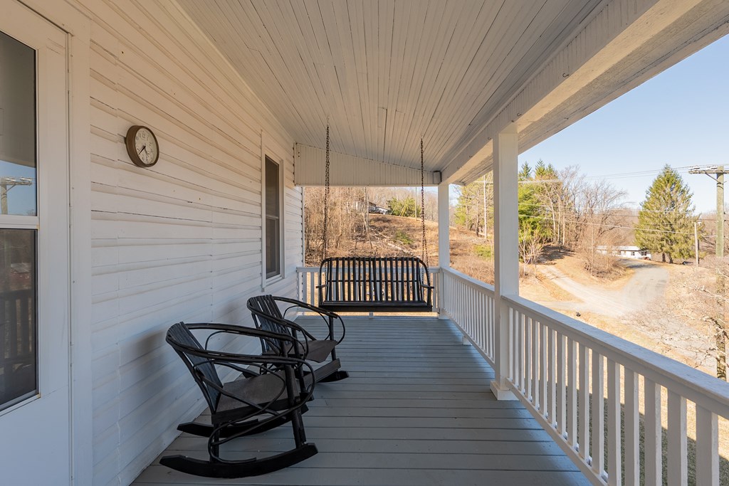 Austinville, Virginia 24312, United States, 3 Bedrooms Bedrooms, ,2 BathroomsBathrooms,Residential,Active,89209