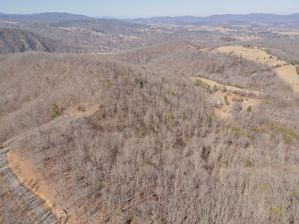 Austinville, Virginia 24312, United States, 3 Bedrooms Bedrooms, ,2 BathroomsBathrooms,Residential,Active,89209