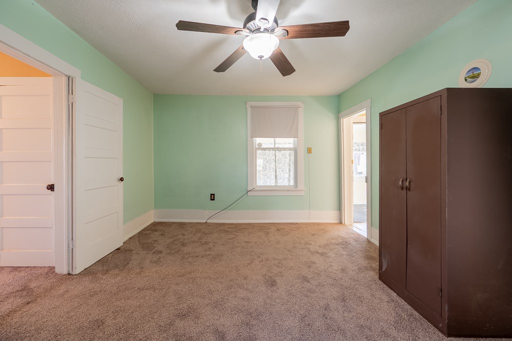 Austinville, Virginia 24312, United States, 3 Bedrooms Bedrooms, ,2 BathroomsBathrooms,Residential,Active,89209