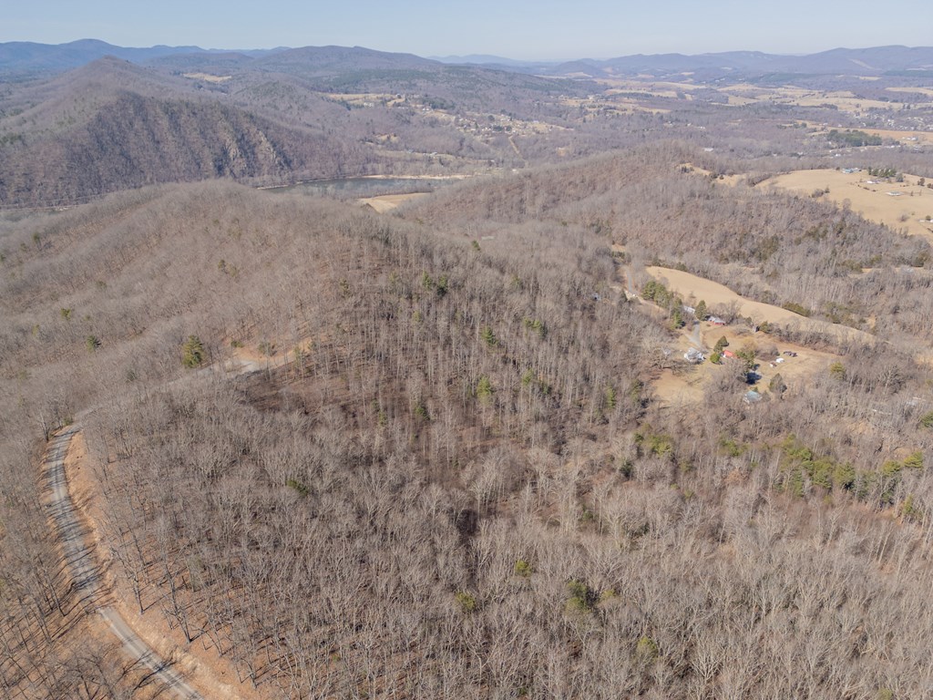 Austinville, Virginia 24312, United States, 3 Bedrooms Bedrooms, ,2 BathroomsBathrooms,Residential,Active,89209