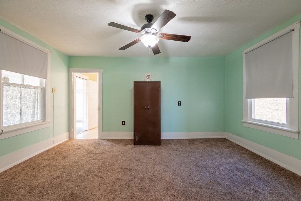 Austinville, Virginia 24312, United States, 3 Bedrooms Bedrooms, ,2 BathroomsBathrooms,Residential,Active,89209