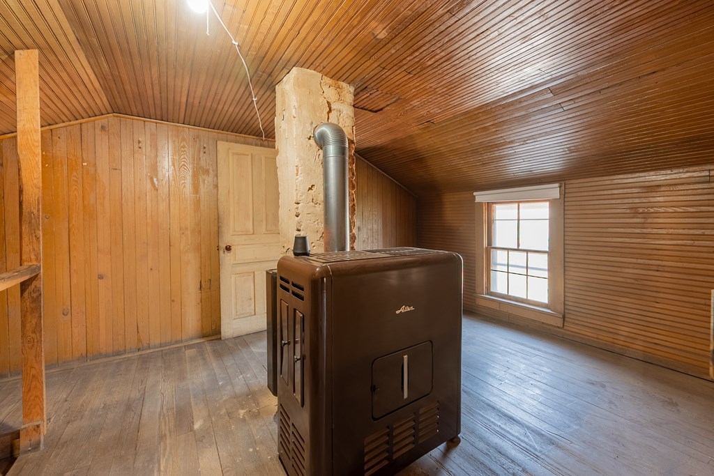 Austinville, Virginia 24312, United States, 3 Bedrooms Bedrooms, ,2 BathroomsBathrooms,Residential,Active,89209