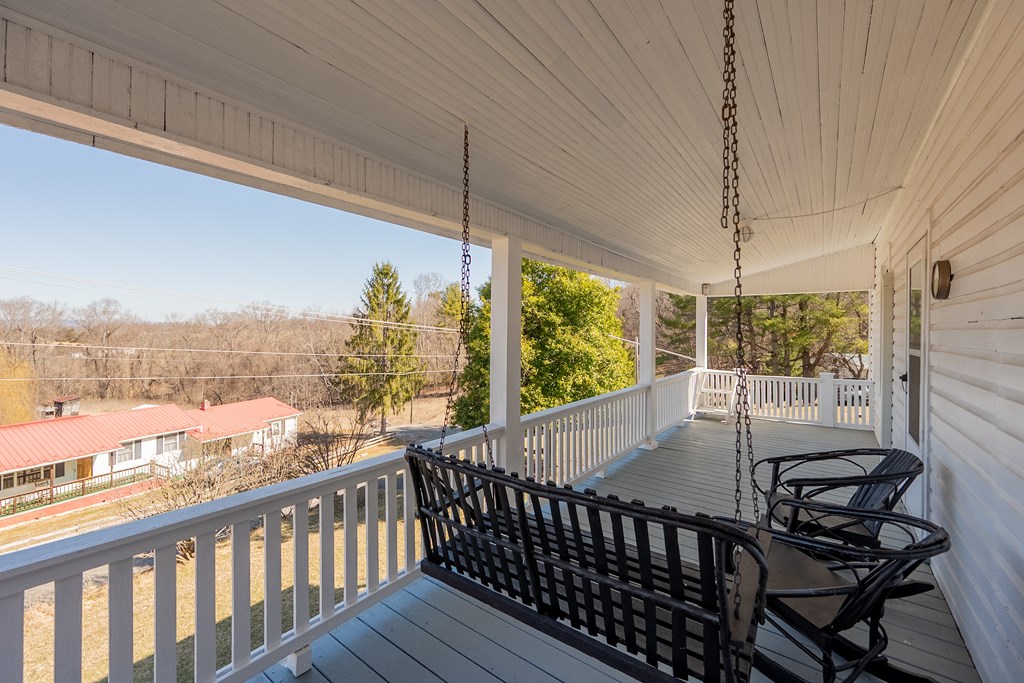 Austinville, Virginia 24312, United States, 3 Bedrooms Bedrooms, ,2 BathroomsBathrooms,Residential,Active,89209