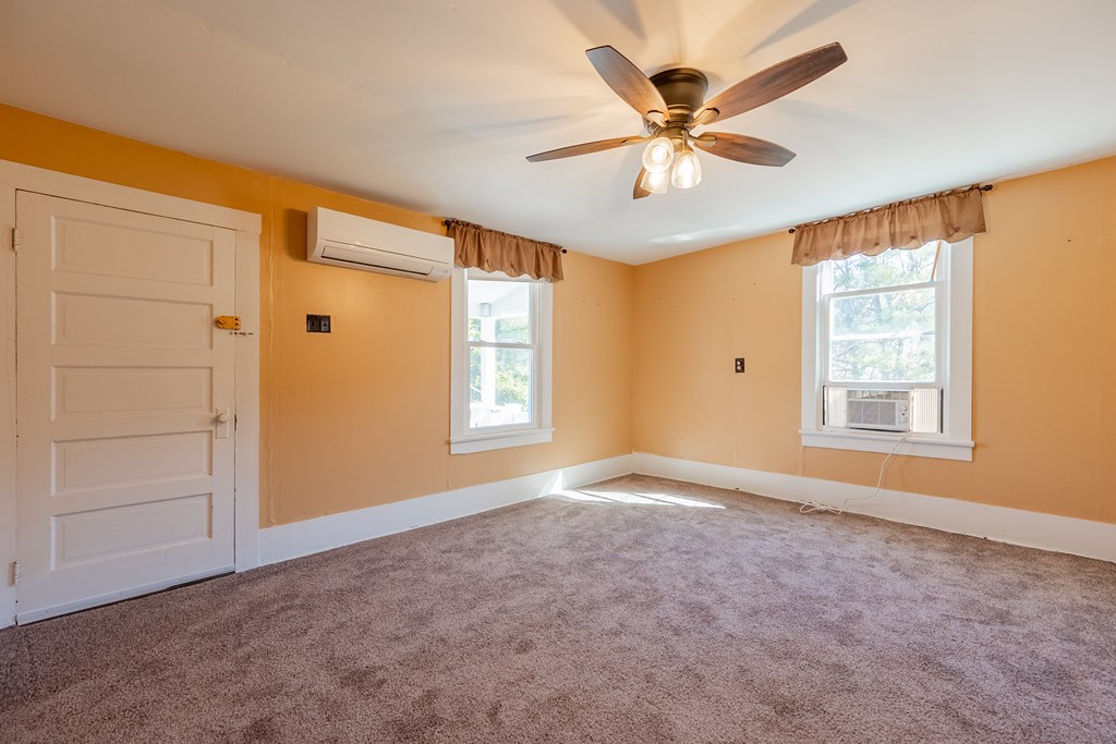 Austinville, Virginia 24312, United States, 3 Bedrooms Bedrooms, ,2 BathroomsBathrooms,Residential,Active,89209