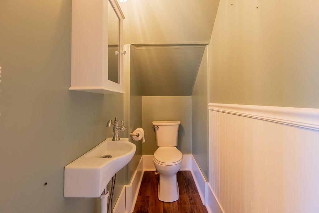 Austinville, Virginia 24312, United States, 3 Bedrooms Bedrooms, ,2 BathroomsBathrooms,Residential,Active,89209