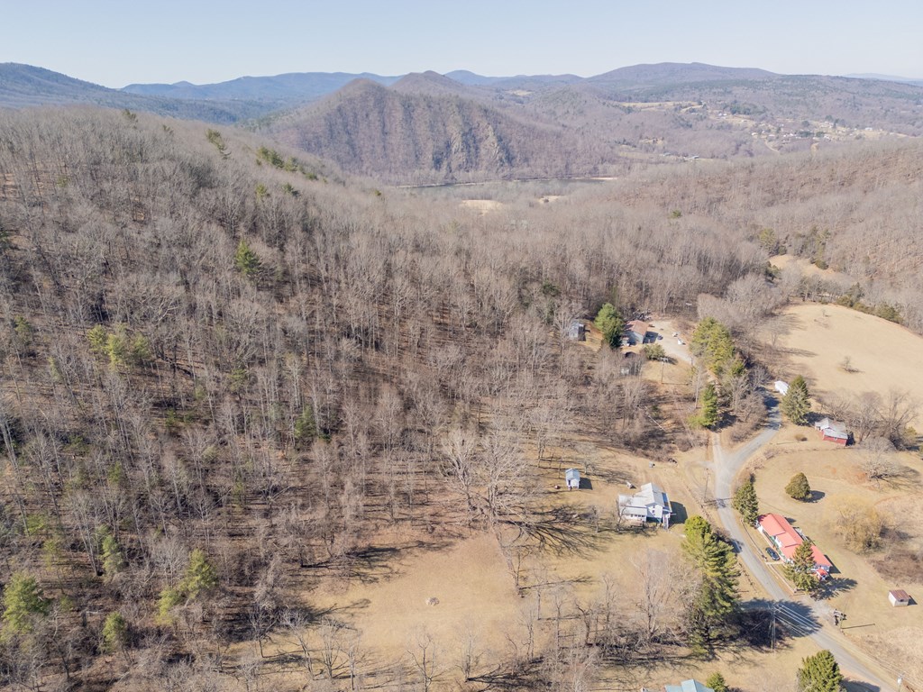 Austinville, Virginia 24312, United States, 3 Bedrooms Bedrooms, ,2 BathroomsBathrooms,Residential,Active,89209