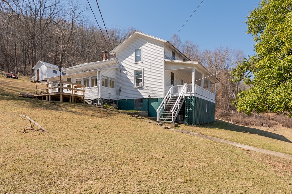Austinville, Virginia 24312, United States, 3 Bedrooms Bedrooms, ,2 BathroomsBathrooms,Residential,Active,89209