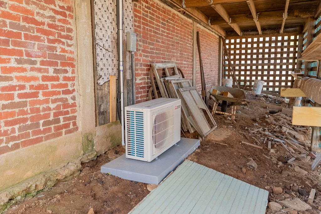 Austinville, Virginia 24312, United States, 3 Bedrooms Bedrooms, ,2 BathroomsBathrooms,Residential,Active,89209