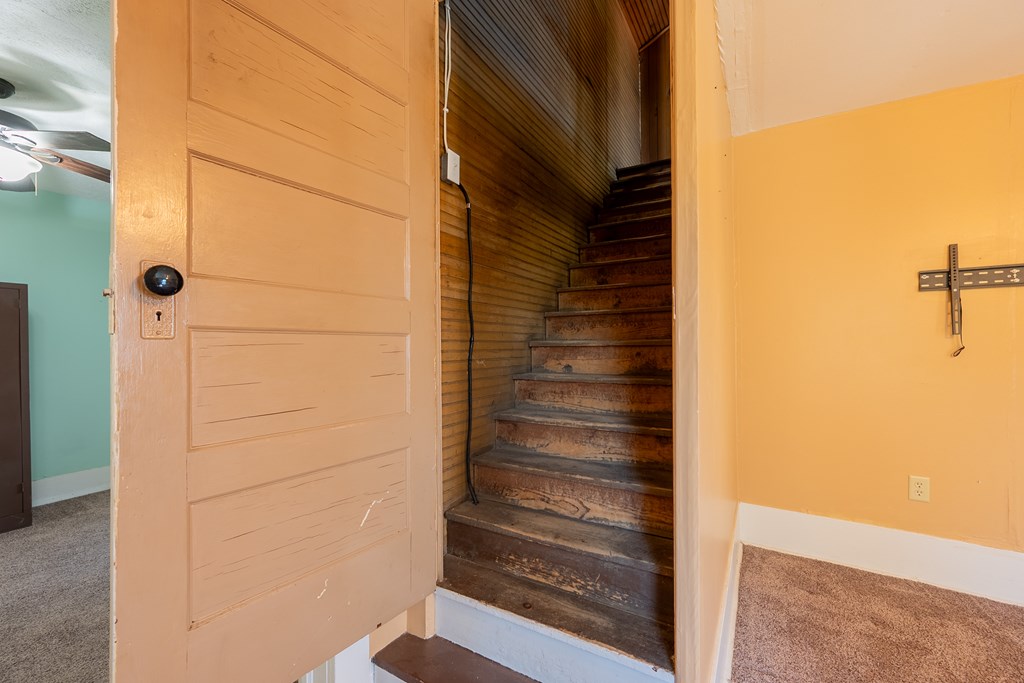 Austinville, Virginia 24312, United States, 3 Bedrooms Bedrooms, ,2 BathroomsBathrooms,Residential,Active,89209