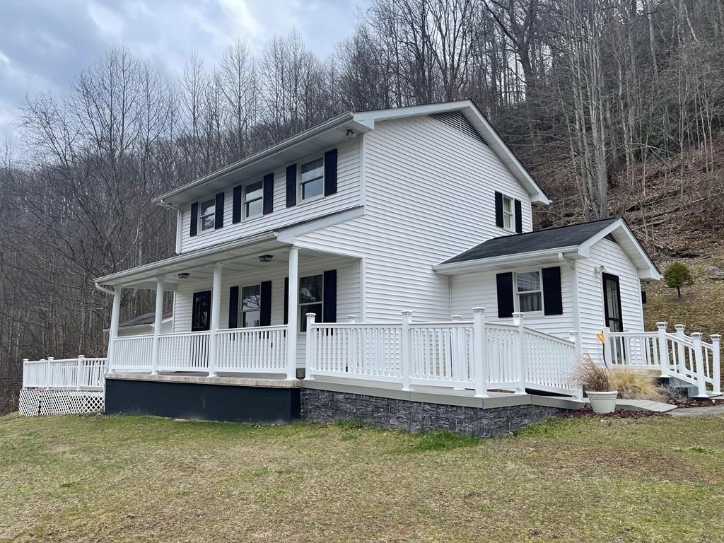 Photo of 1977 Combs Ridge Rd, Honaker, VA 24260 (MLS # 105992)
