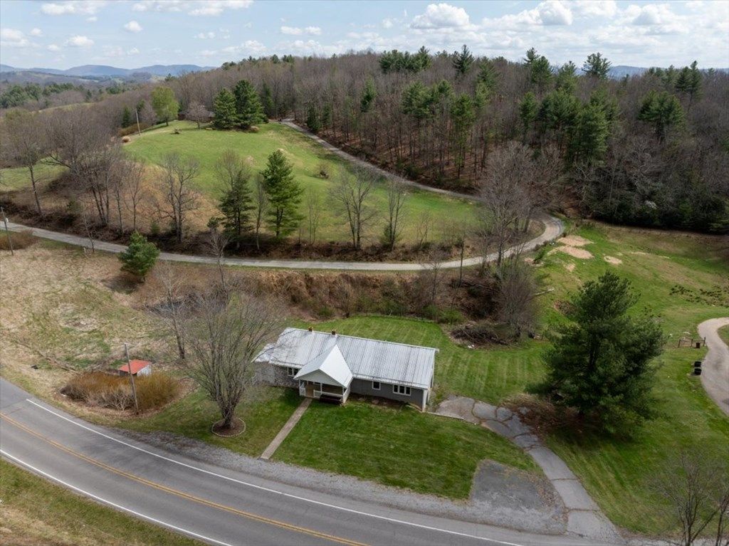 Photo of 6805 Wilson Hwy, Independence, VA 28348 (MLS # 109567)