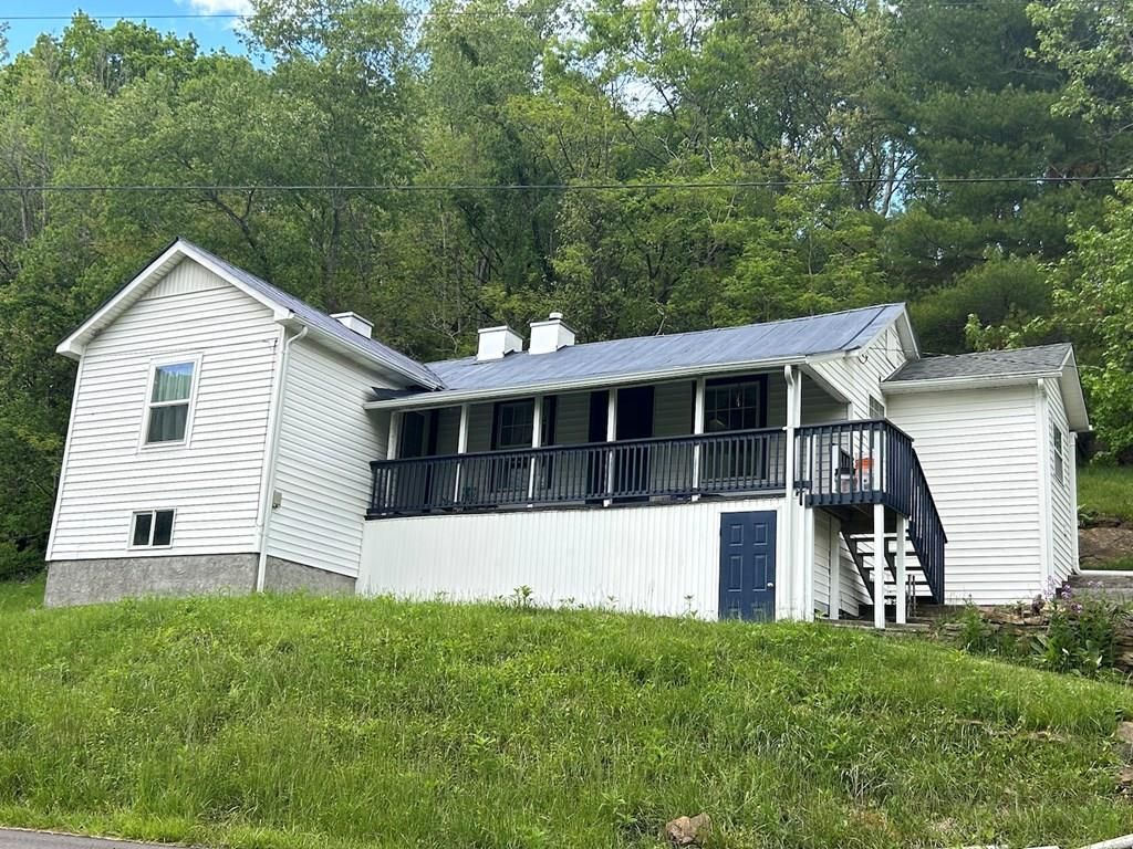 Photo of 934 Greasy Creek Rd, Wytheville, VA 24382 (MLS # 103484)