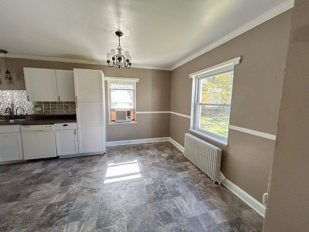 Photo of 125 14th St, Pulaski, VA 24301 (MLS # 103876)