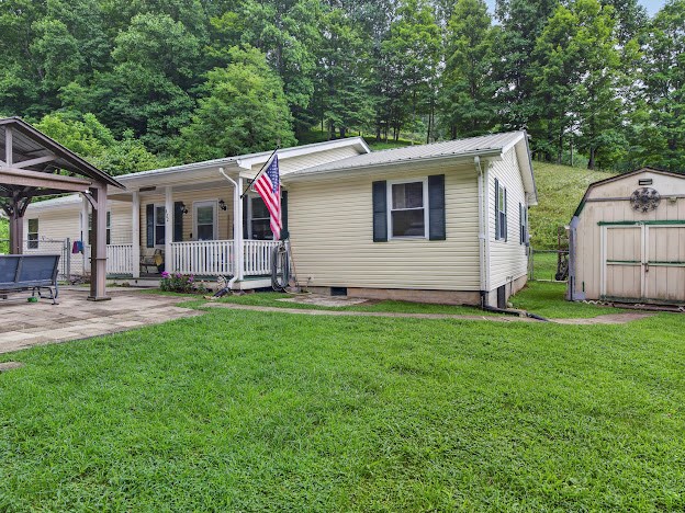422 Ridgeview Road