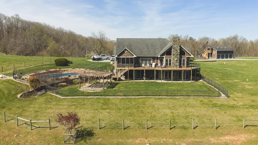Photo of 4589 Franklin Pike, Floyd, VA 24091 (MLS # 109662)