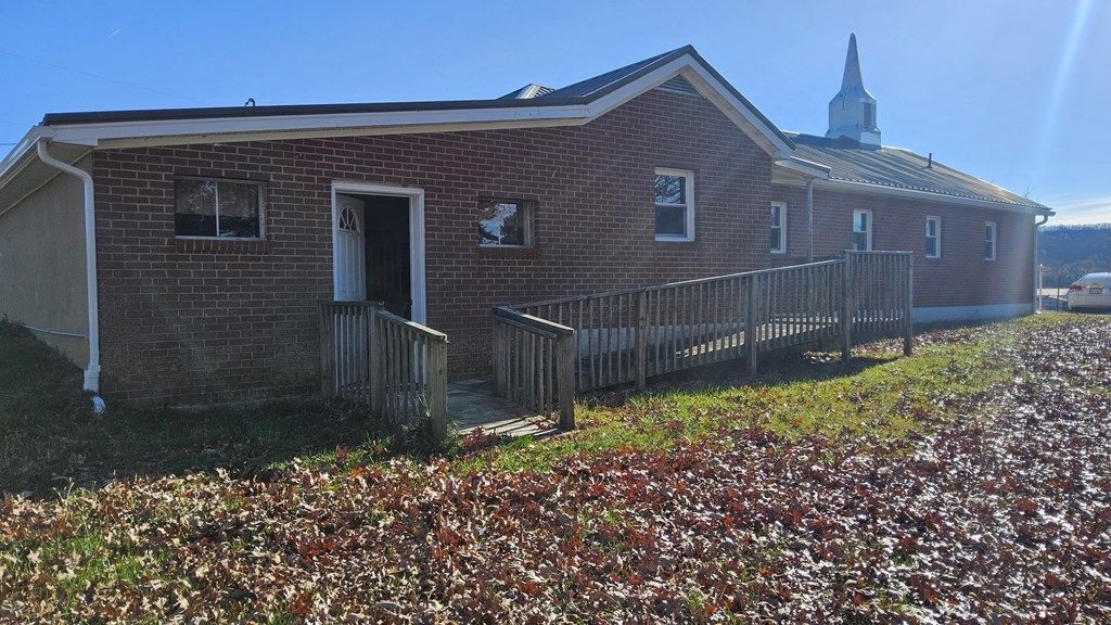 Photo of 374 Gunton Park Road, Max Meadows, VA 24360 (MLS # 104739)