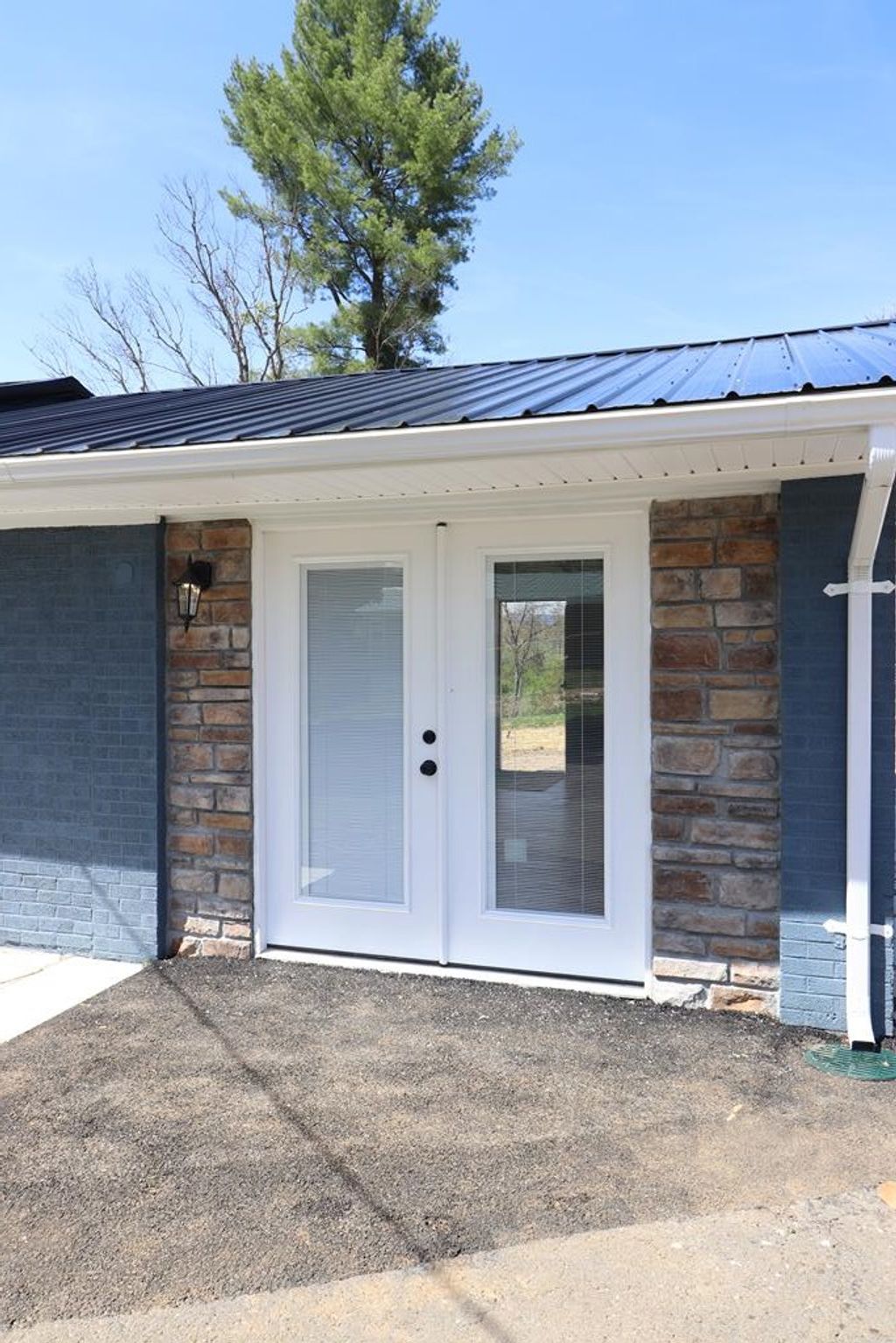 Photo of 8 Ridge Street, Castlewood, VA 24224 (MLS # 109542)