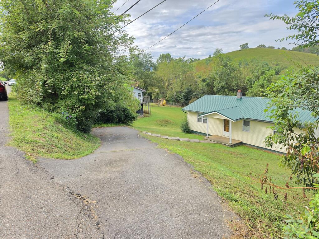 Photo of 2635 Banner St, St. Paul, VA 24283 (MLS # 111819)