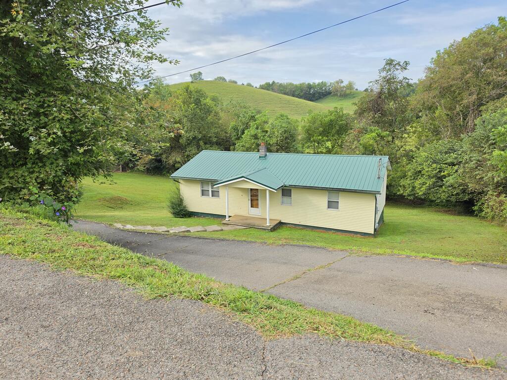 Photo of 2635 Banner St, St. Paul, VA 24283 (MLS # 111819)