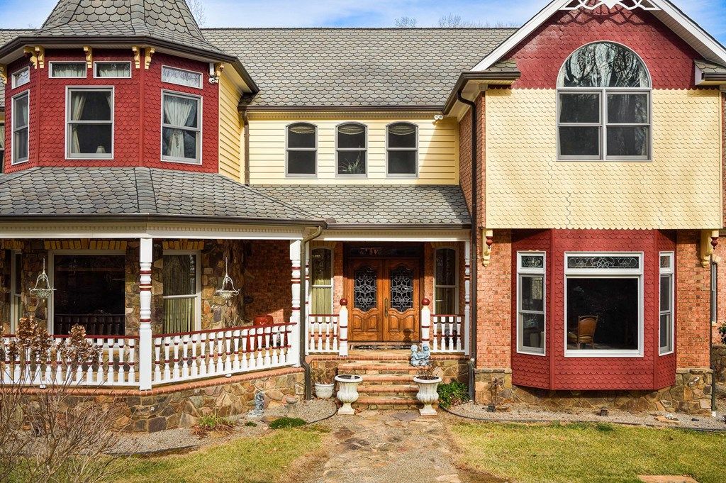 Photo of 1280 River Bluff Trl, Tobaccoville, NC 27050 (MLS # 104486)