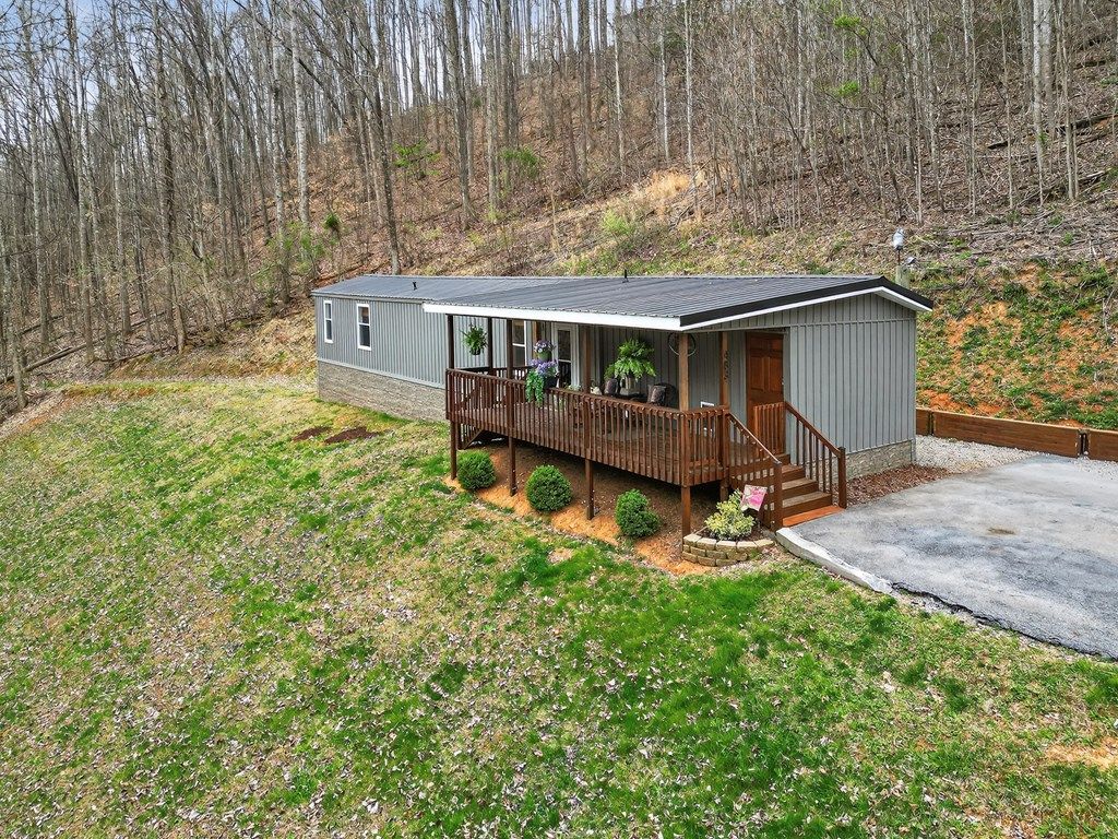 Photo of 483 Trotters Lane, Gate City, VA 24251 (MLS # 109397)
