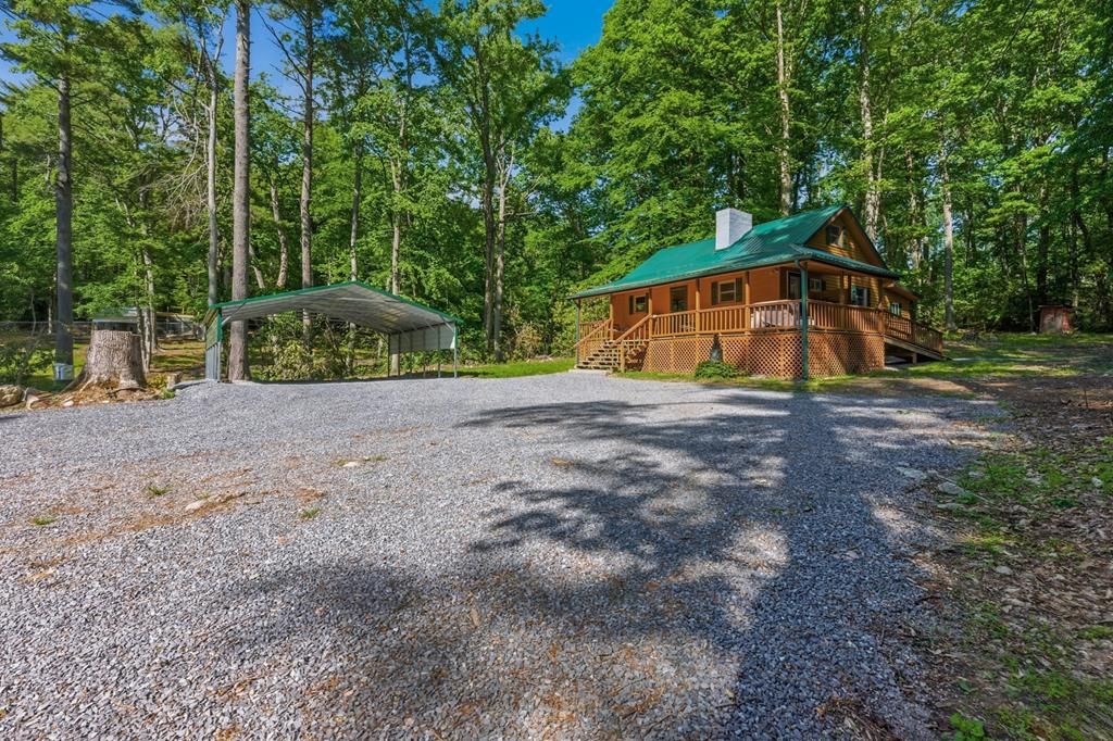Photo of 17609 Burnt Cabin Trail, Chilhowie, VA 24319 (MLS # 110193)