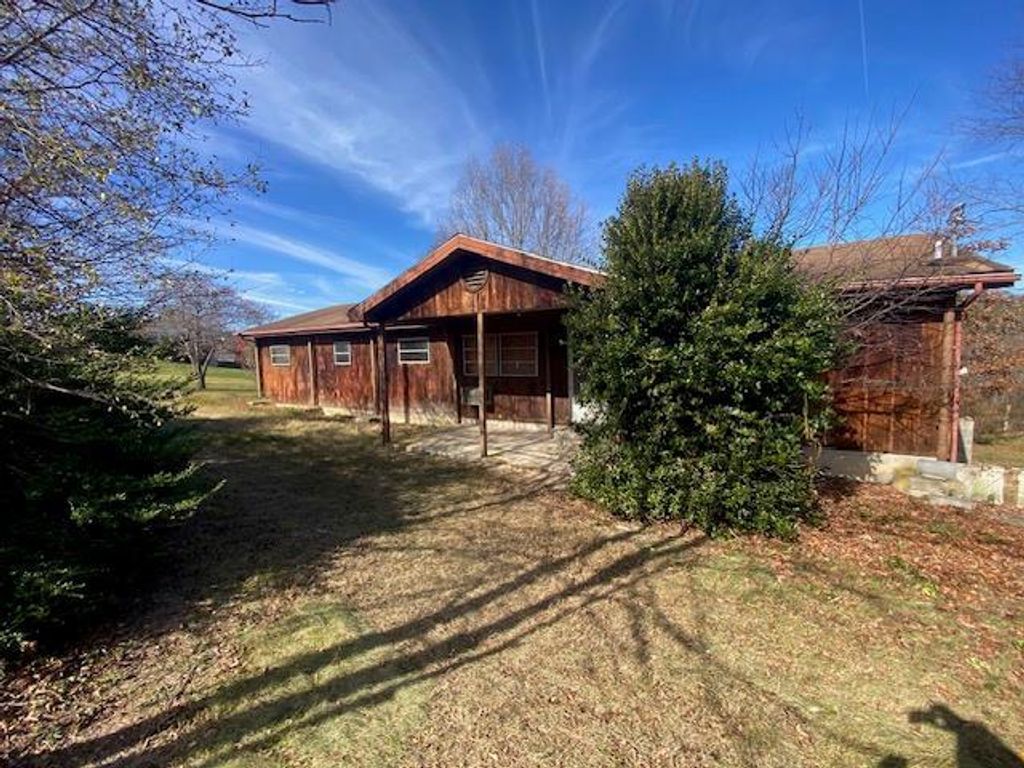 Photo of 2894 W Lee Highway, Wytheville, VA 24382 (MLS # 104203)